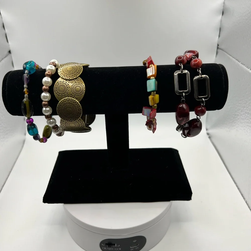 Lot of 5‎ Fashion Jewelry Bracelets